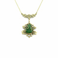náhrdelník s přívěskem (j)